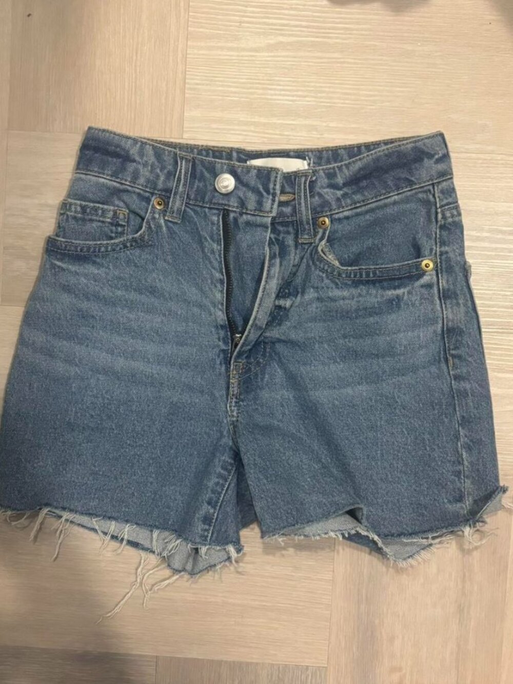 vintage inspired midi denim cut off short